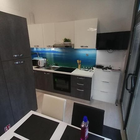 ספליט Apartment Rose By The Beach & Tennis Courts מראה חיצוני תמונה